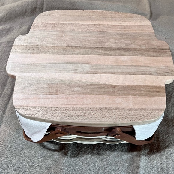 NIB Longaberger JW Heritage Series Cake Basket w/Liner, Protector, Riser, Lid - Picture 9 of 11